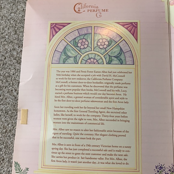 Never been open Avon Barbie - Picture 3 of 5